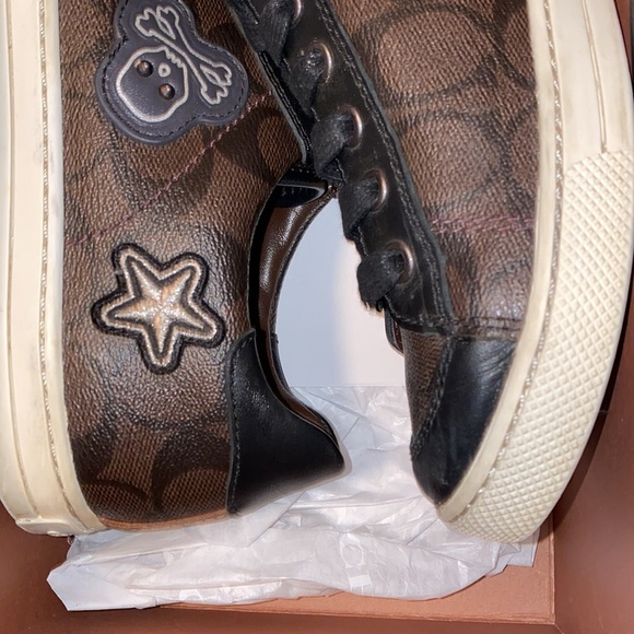 Coach sneaker with patches - Picture 8 of 10